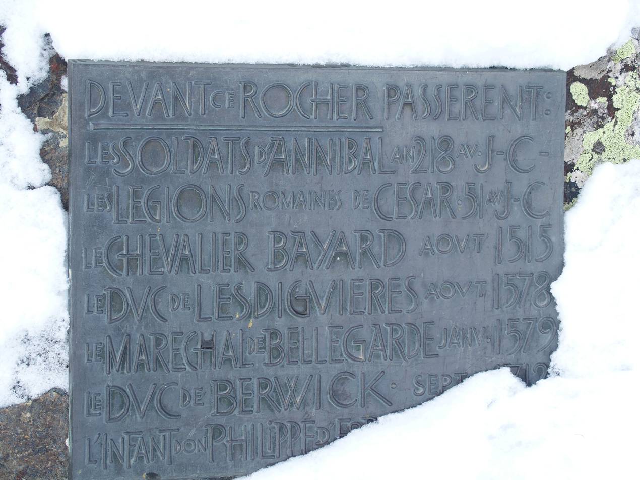 P2231157